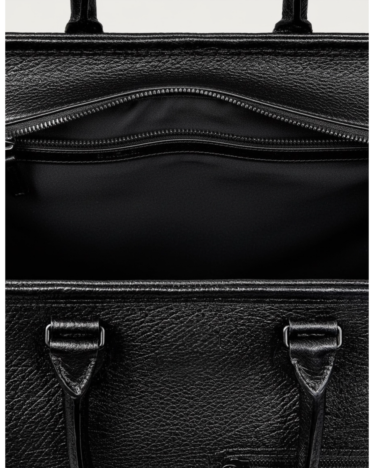 Venezia Leather Overnight Travel Bag — Iconic Hand-Patinated Luxury Duffle