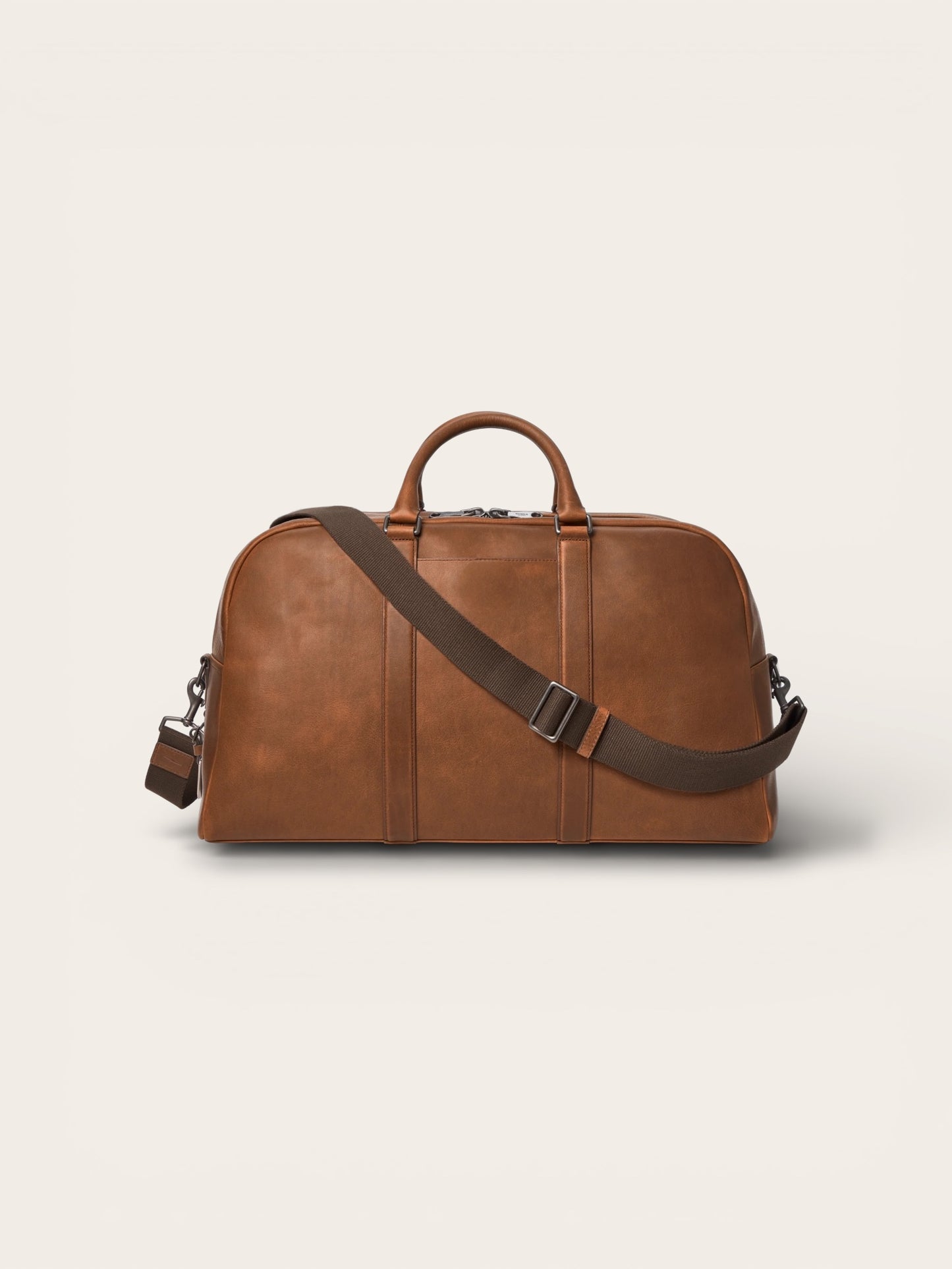 Runwell Leather Duffle Bag in Medium Brown — Premium Full-Grain Travel Carryall