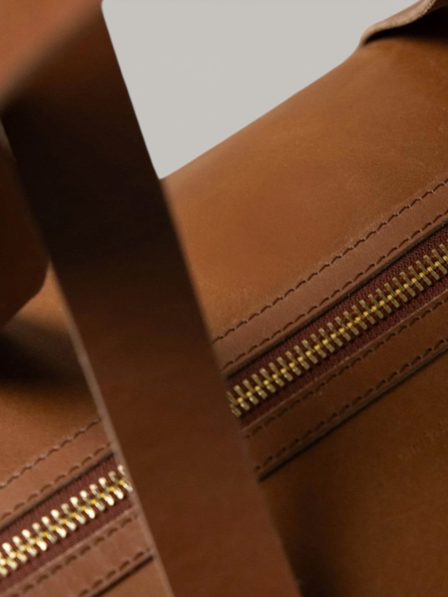 Vintage Leather Gym Bag — Limited Edition Full-Grain Heritage Duffle